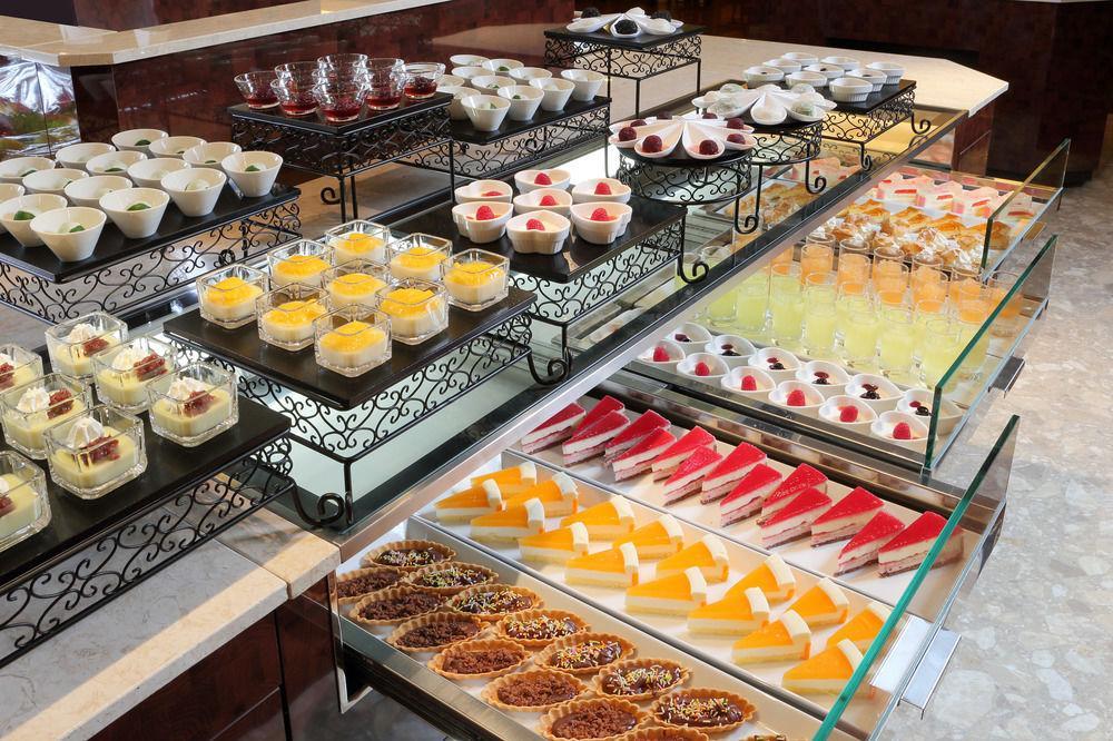 Asaya Hotel Nikko Buitenkant foto A dessert buffet