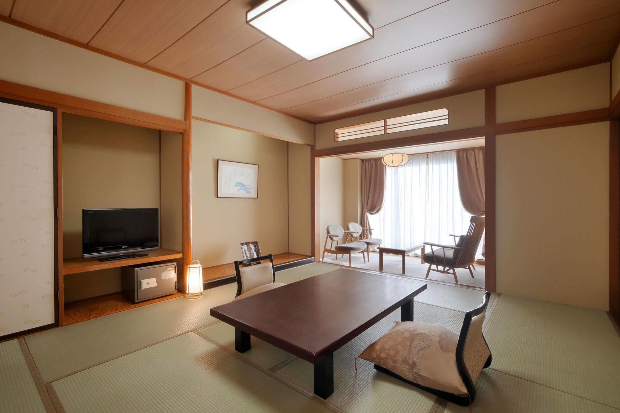 Asaya Hotel Nikko Buitenkant foto A Japanese-style room at a hotel in Japan