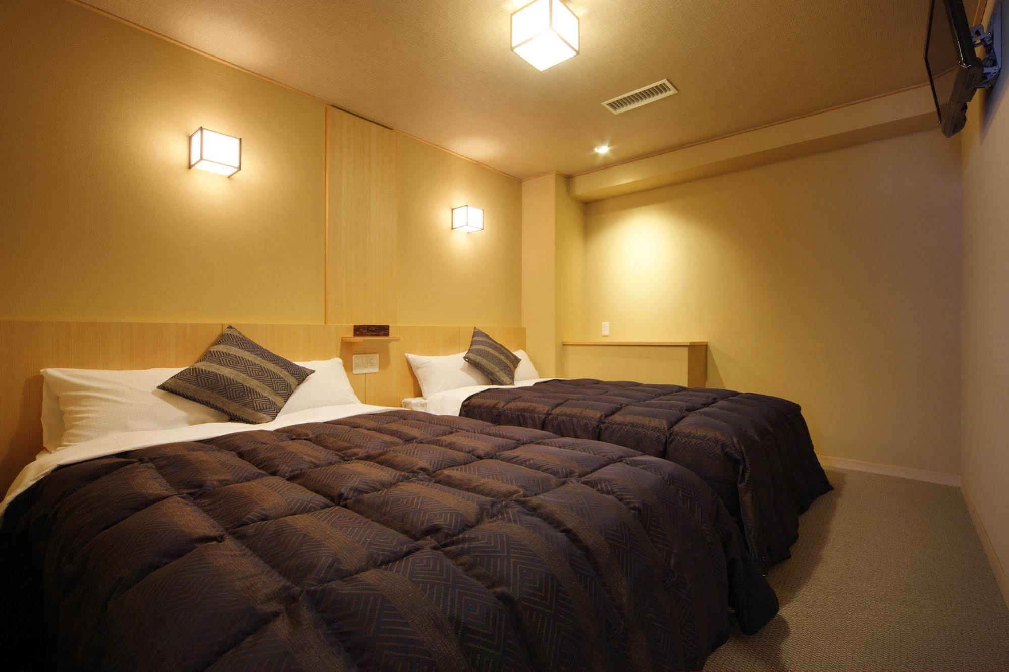 Asaya Hotel Nikko Buitenkant foto A room at a Ryokan
